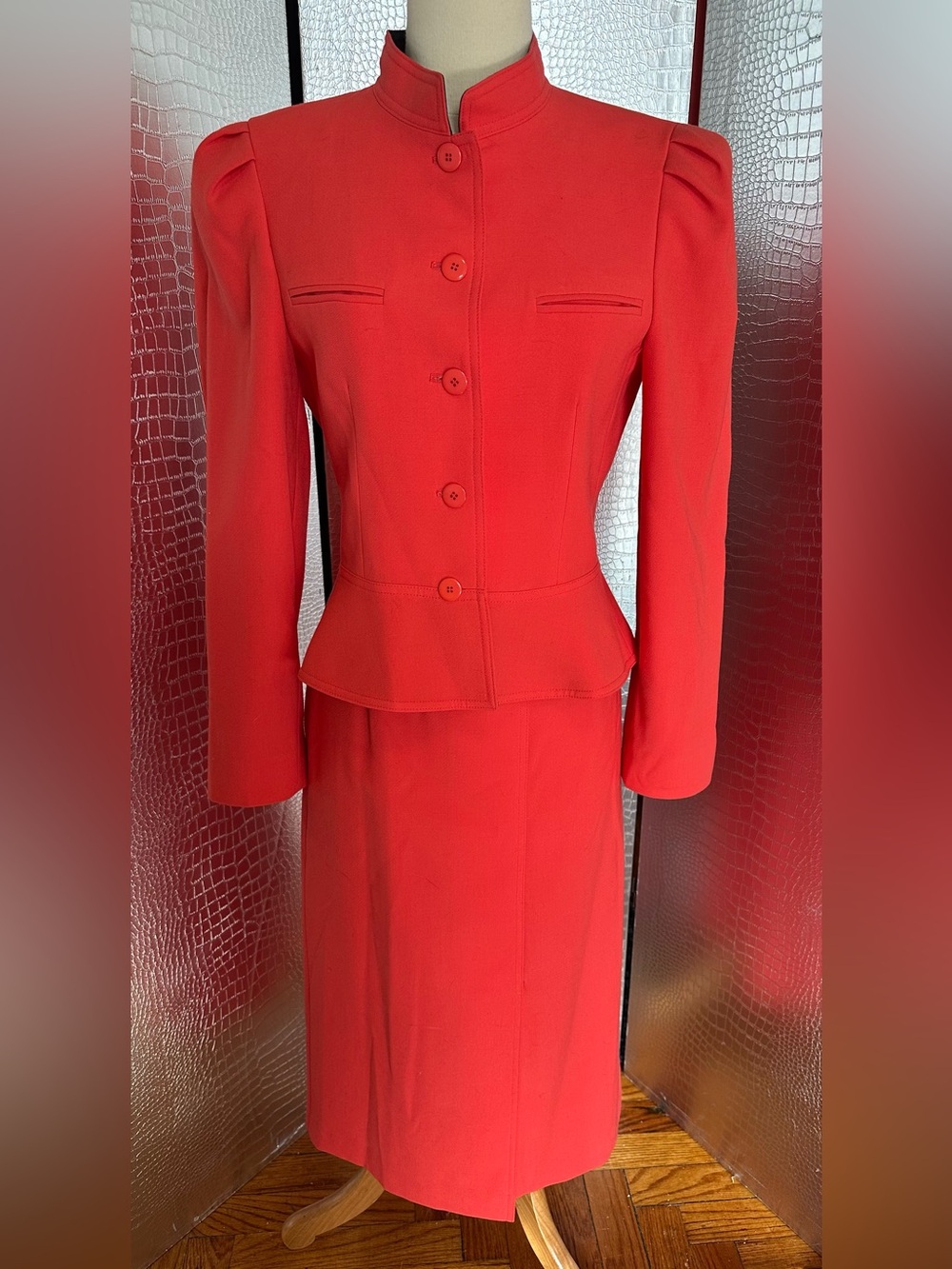 Louis Feraud Vibrant Vintage Coral Reef Pink Red Straight Skirt Suit